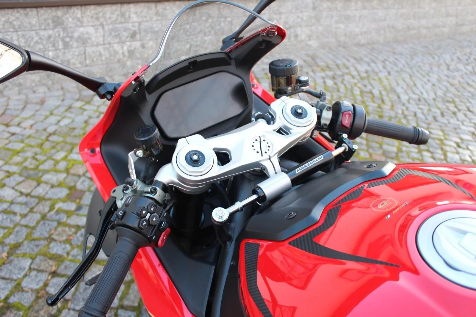 QJ Motor SRK 921 RR