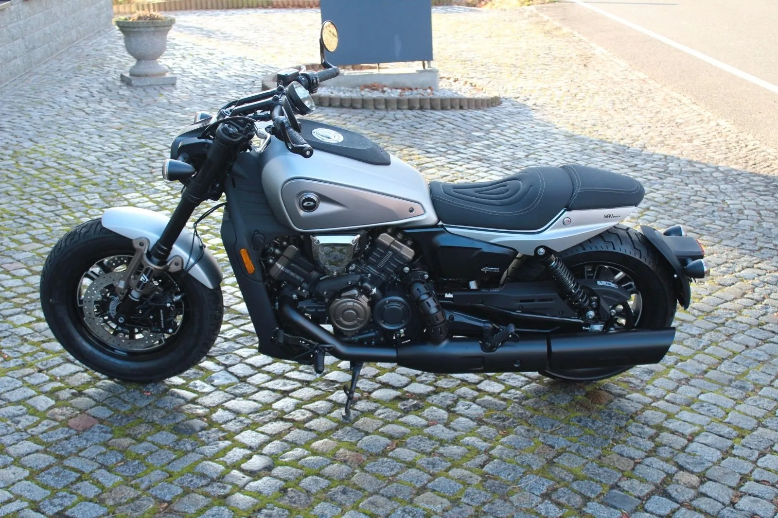 QJ Motor SRV 600V