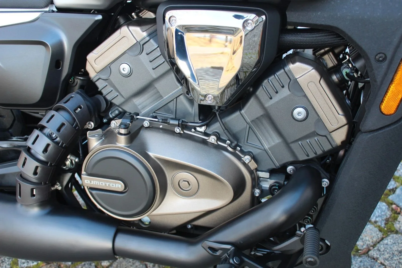 QJ Motor SRV 600V
