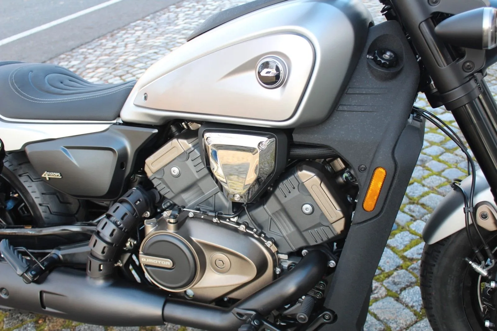 QJ Motor SRV 600V