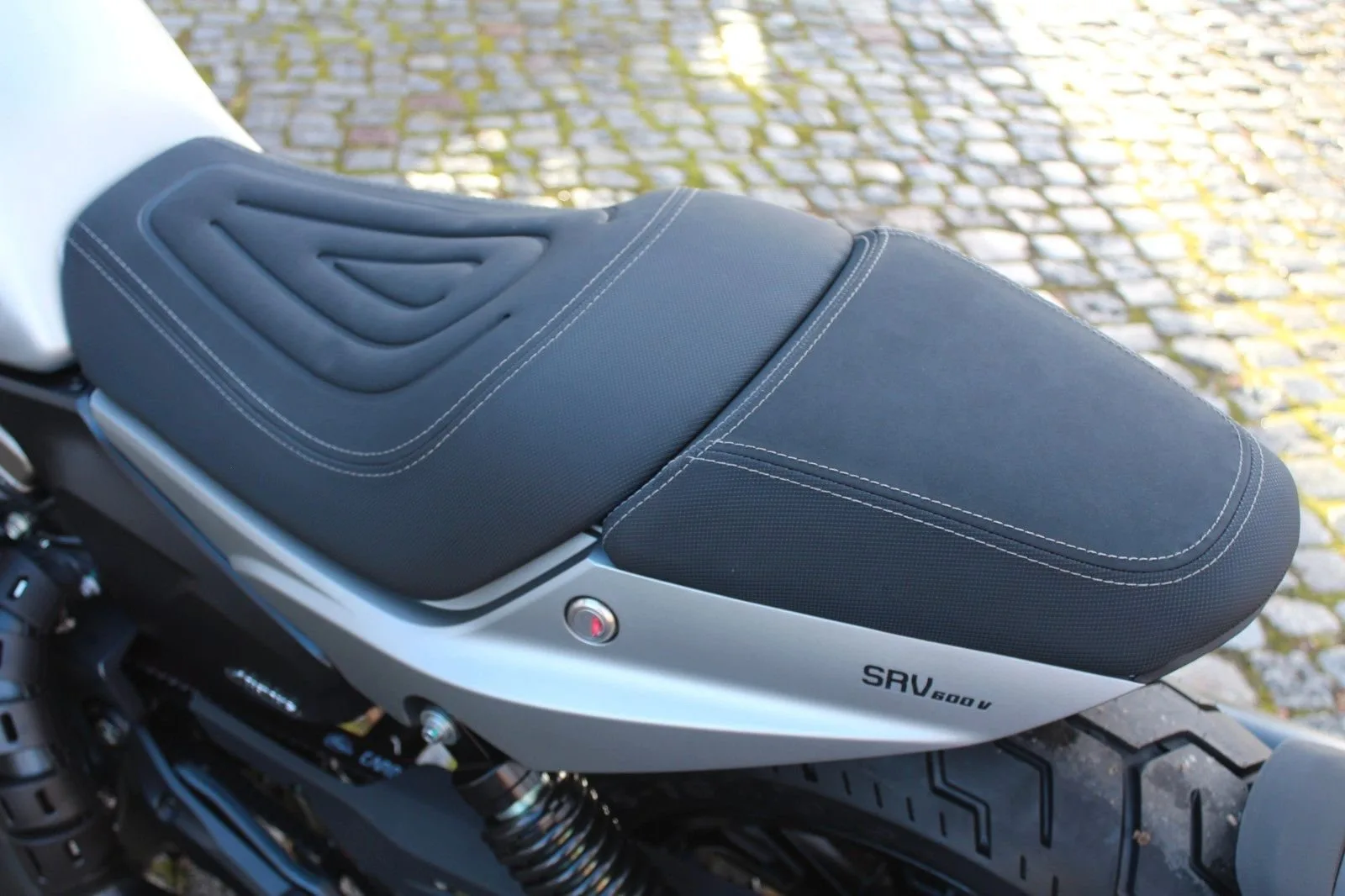 QJ Motor SRV 600V