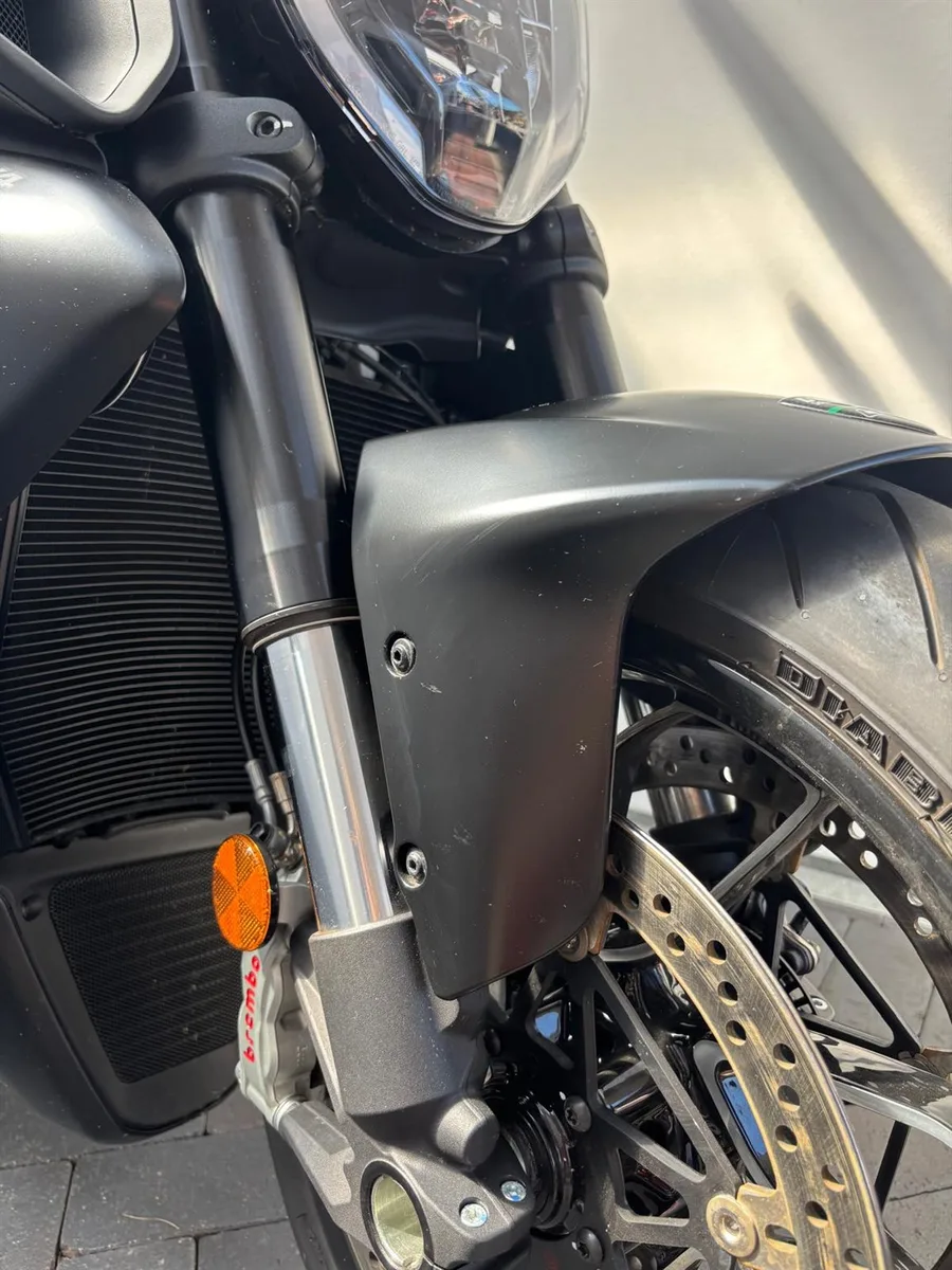 Ducati Diavel V4