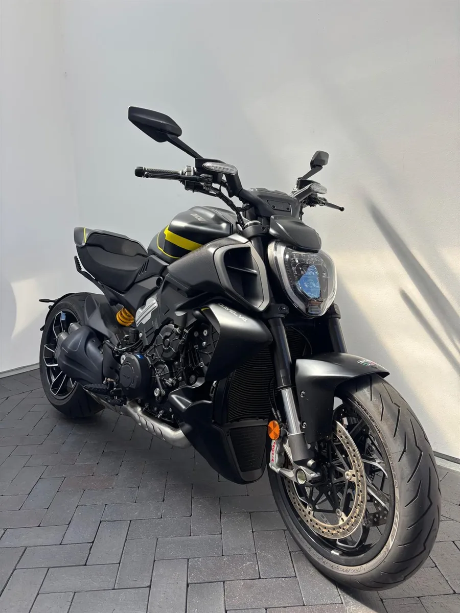 Ducati Diavel V4