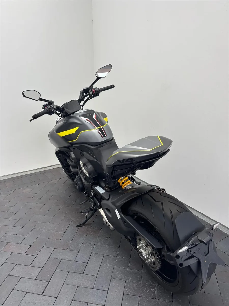 Ducati Diavel V4