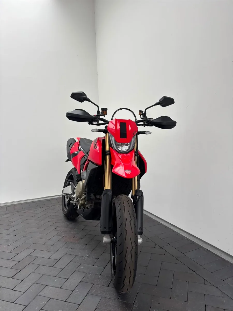 Ducati Hypermotard 698 Mono mit geringer Laufleistung