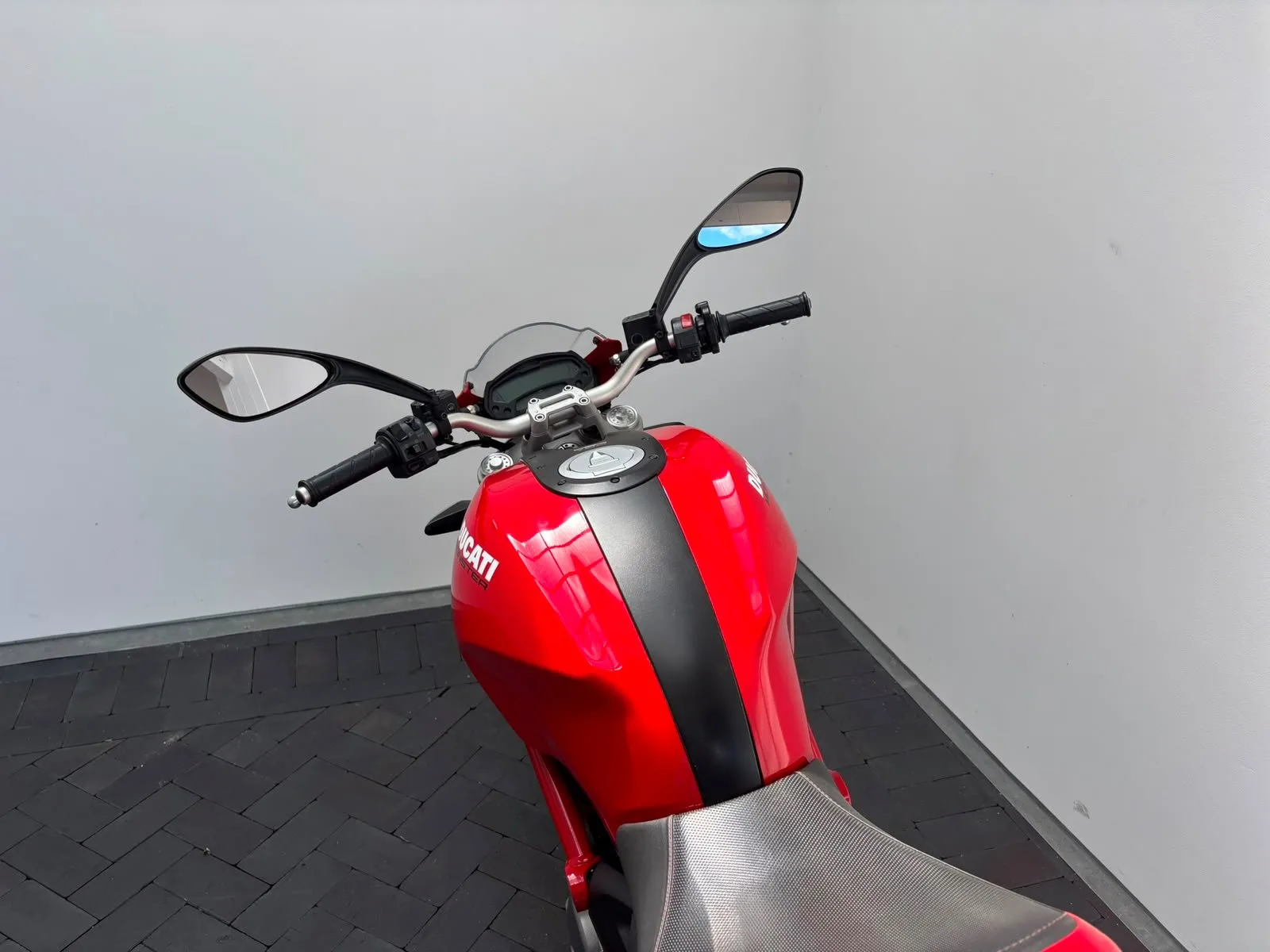 Ducati Monster 796 ABS