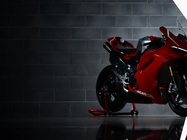 Ducati Panigale V4 R