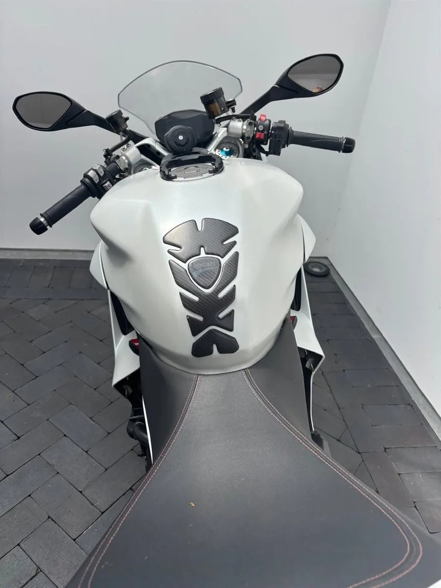 Ducati SuperSport 950 S im Kundenauftrag