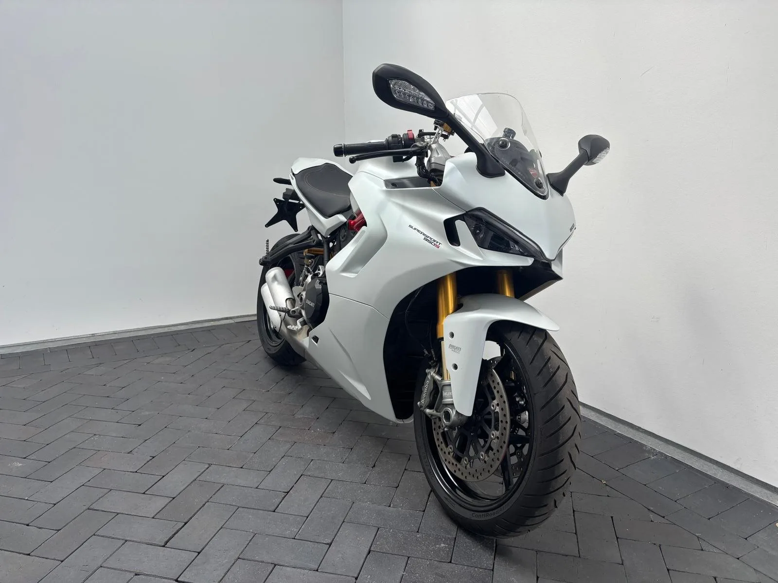 Ducati SuperSport 950 S im Kundenauftrag