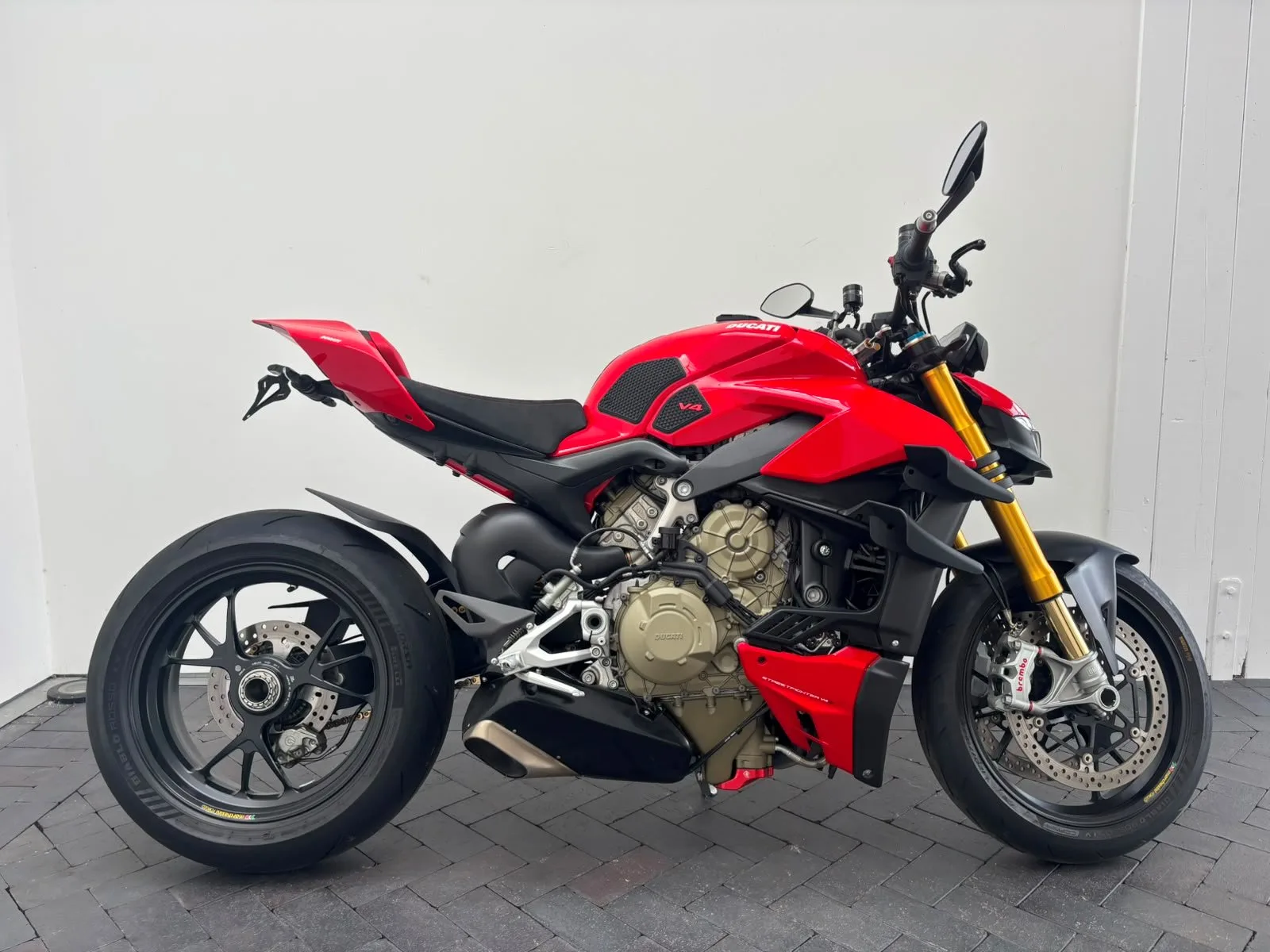 Ducati Streetfighter V4 S inkl. Desmoservice!