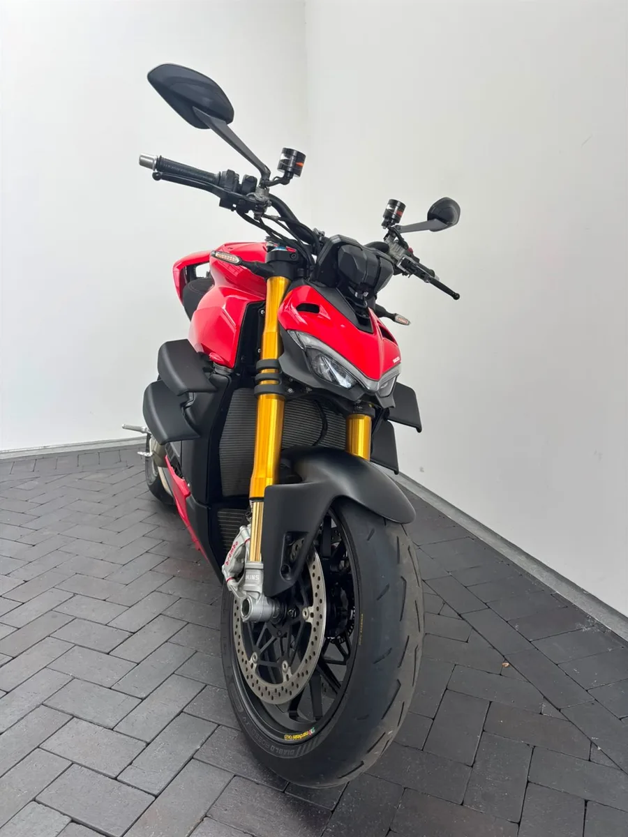 Ducati Streetfighter V4 S inkl. Desmoservice!