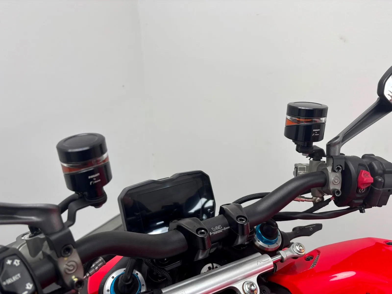 Ducati Streetfighter V4 S inkl. Desmoservice!