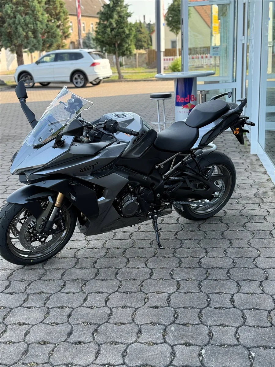 Suzuki GSX-S1000GT Traveledition