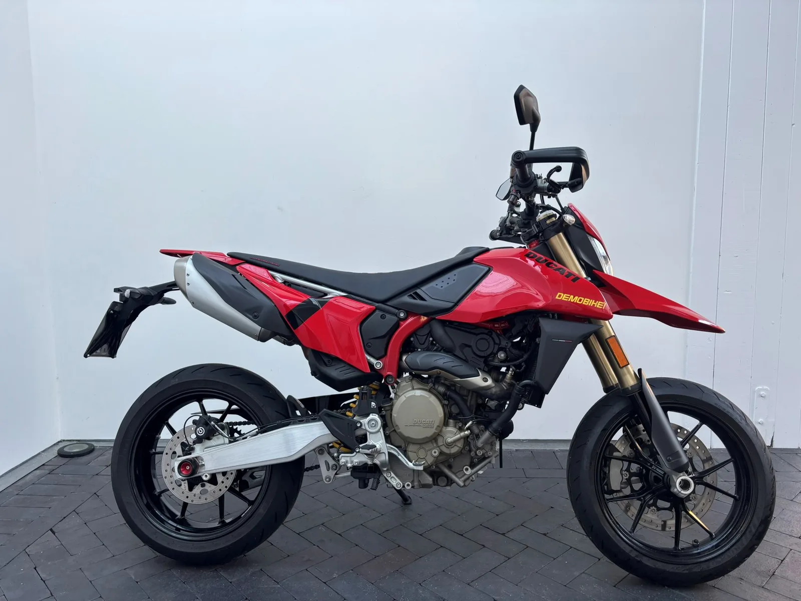 Ducati Hypermotard 698 Mono auch als Neufahrzeug erhältlich