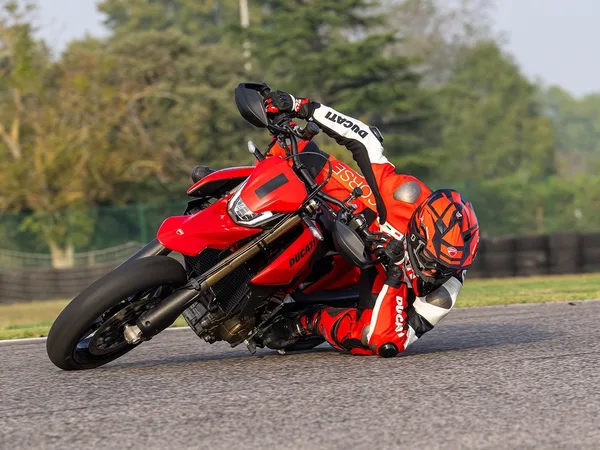 Ducati Hypermotard 698 Mono auch als Neufahrzeug erhältlich