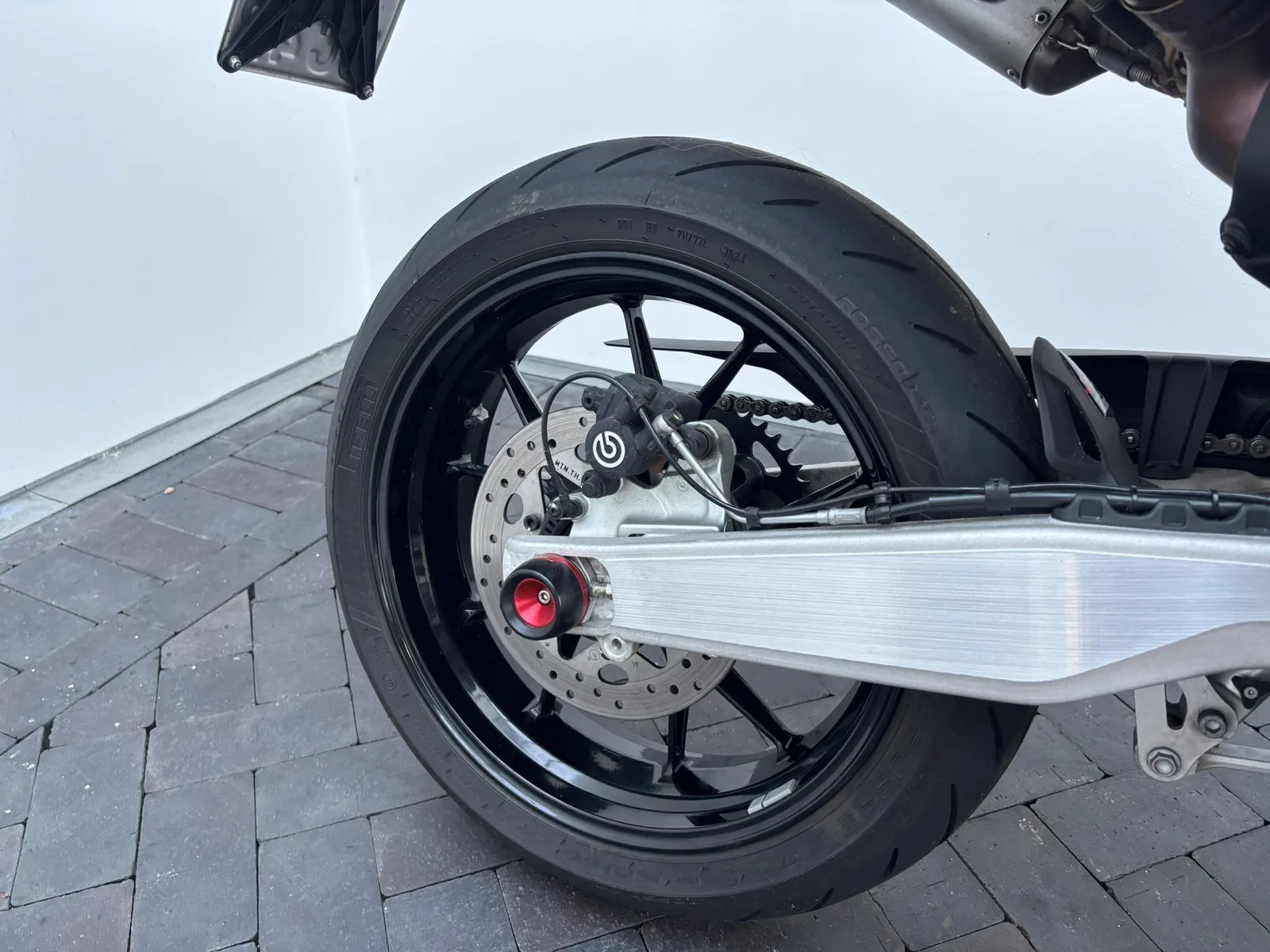 Ducati Hypermotard 698 Mono auch als Neufahrzeug erhältlich