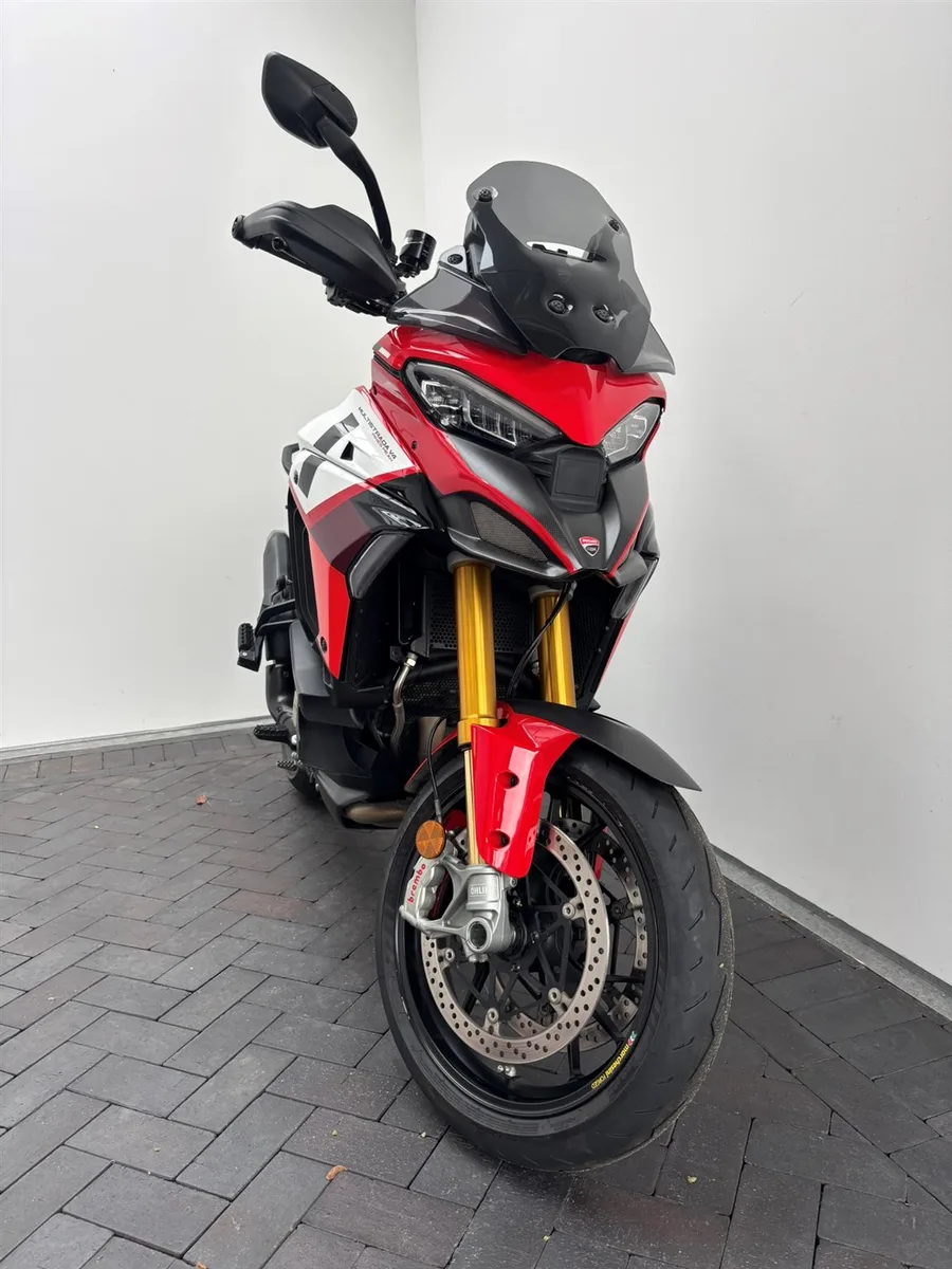 Ducati Multistrada V4 Pikes Peak Jetzt kaufen und kostenlos bis zur nächsten Saison einwintern!