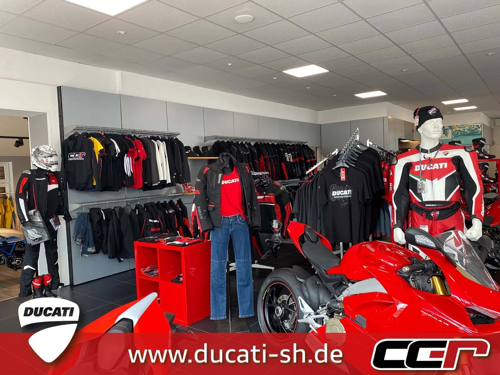 Ducati Scrambler 1100 Dark PRO Jetzt kaufen und kostenlos bis zur nächsten Saison einwintern!
