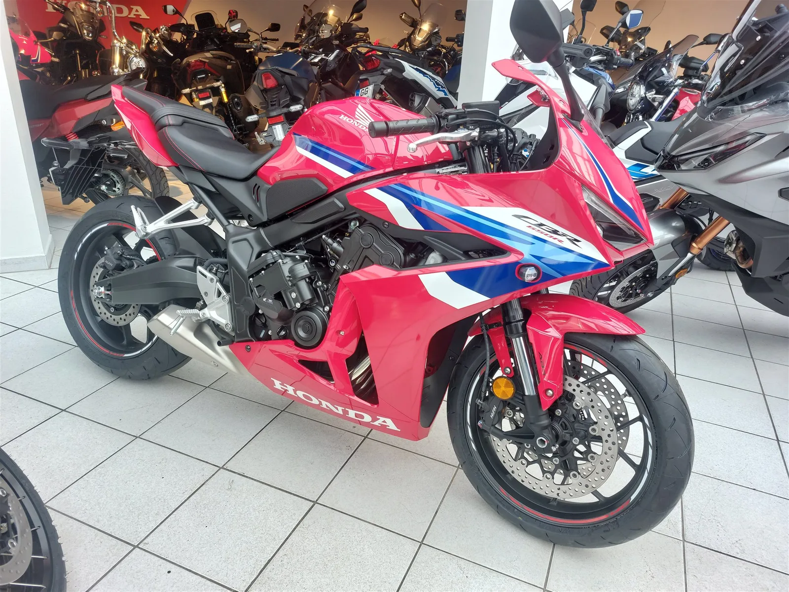 Honda CBR650R E-Clutch