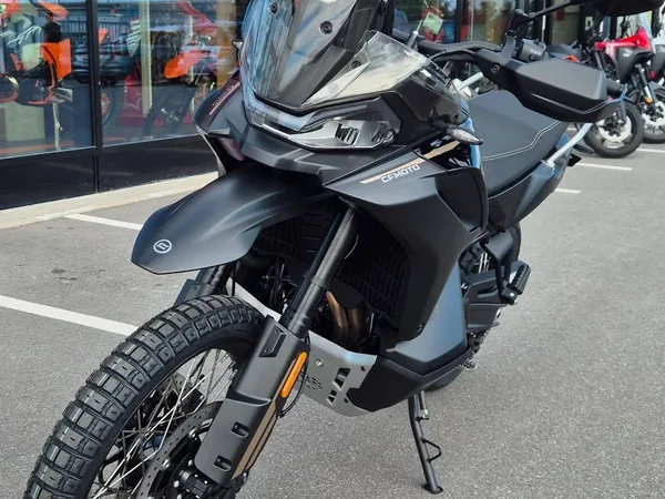 CFMOTO 800MT-X