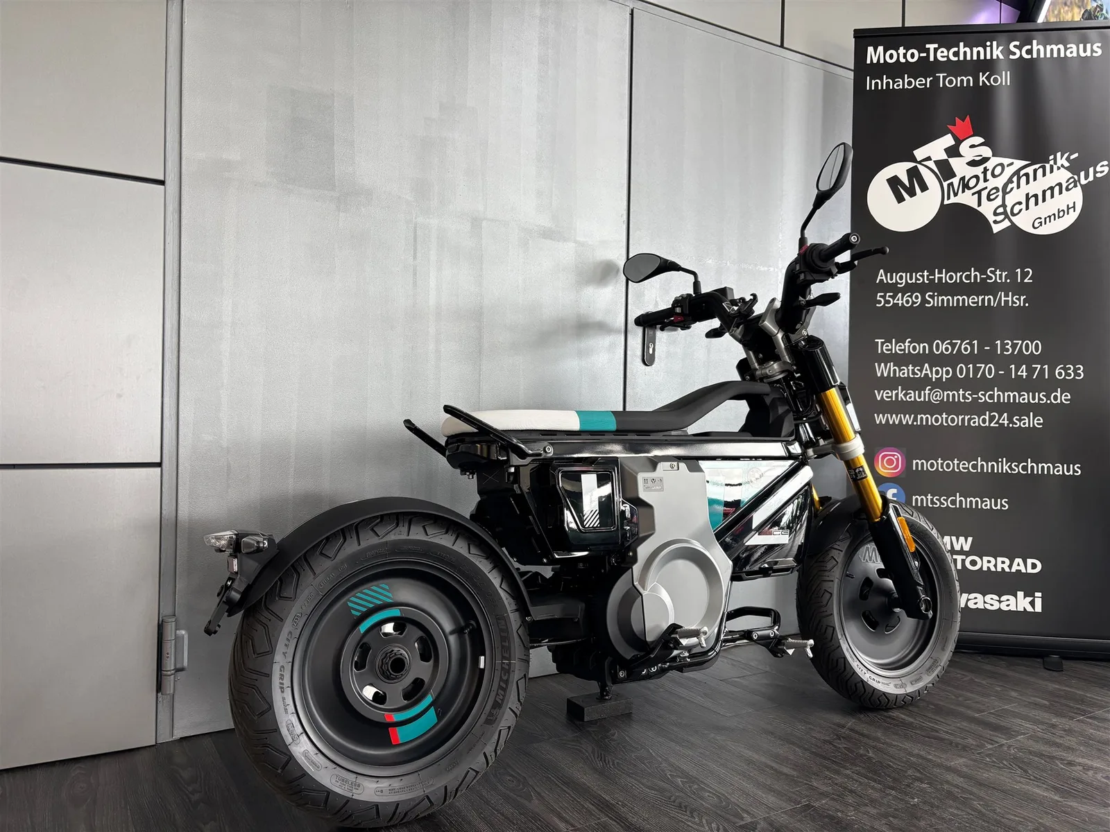 BMW CE 02 11kW A1/B196, Highline, Schnellladegerät