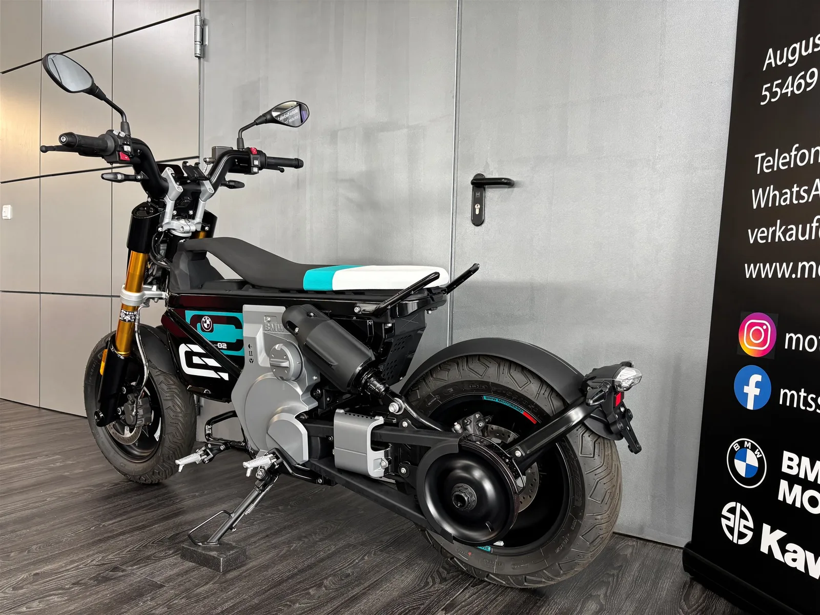 BMW CE 02 11kW A1/B196, Highline, Schnellladegerät
