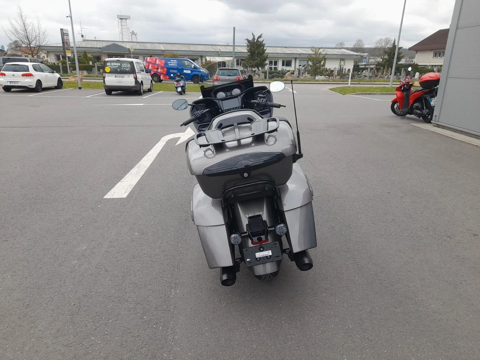Indian Pursuit Dark Horse with 112 Package