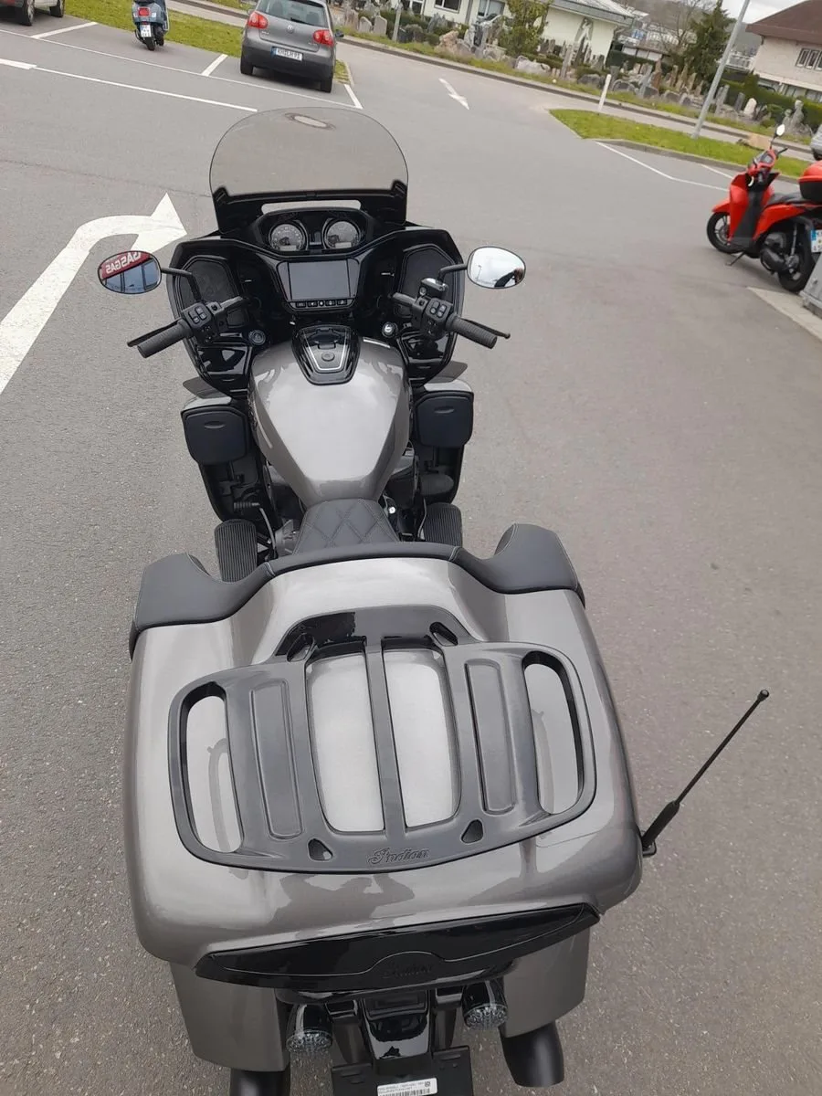Indian Pursuit Dark Horse with 112 Package