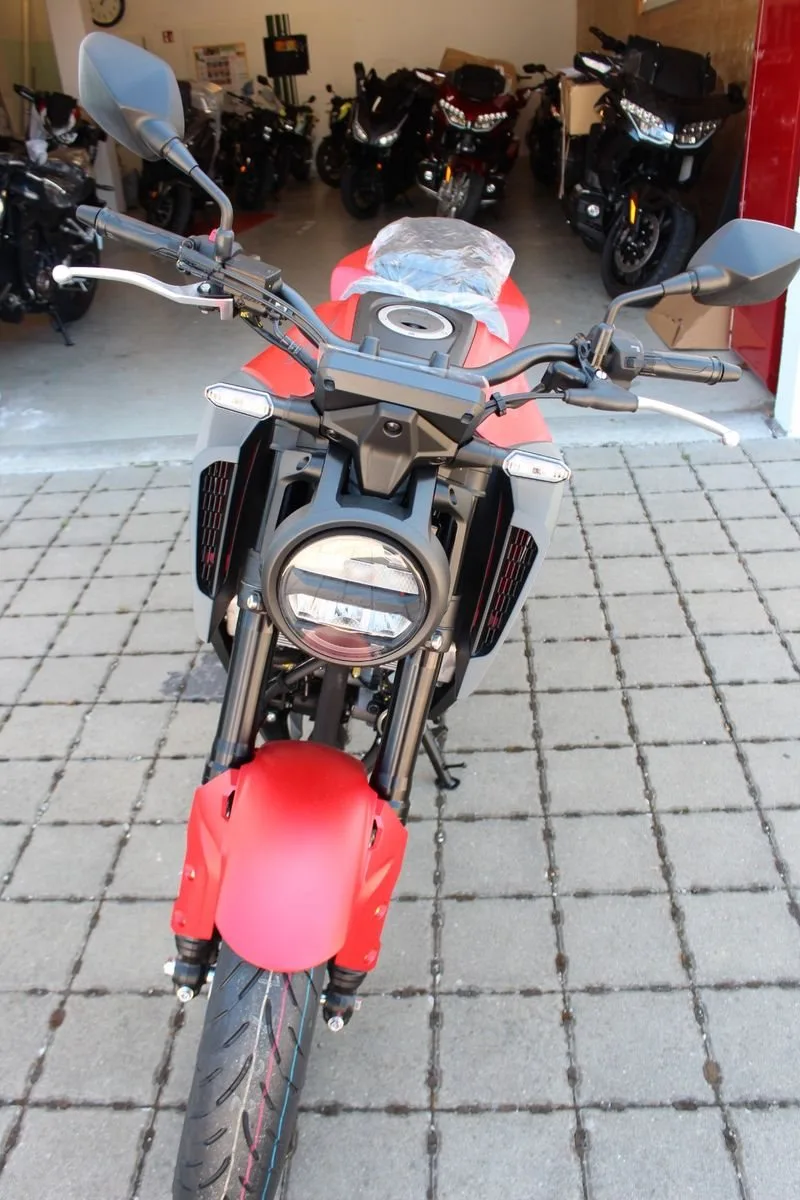 Honda CB125R \*sofort verfügbar\*NEUMODELL2025