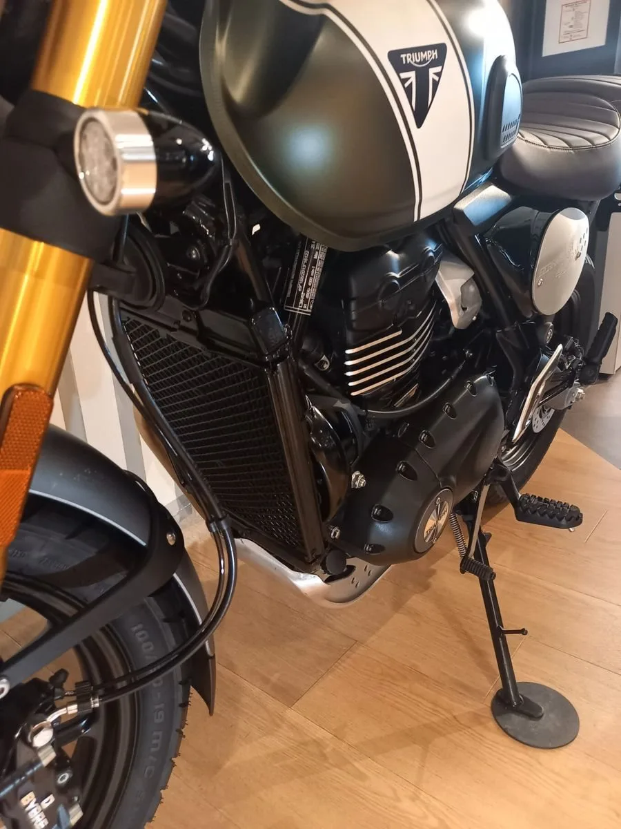 Triumph Scrambler 400 X