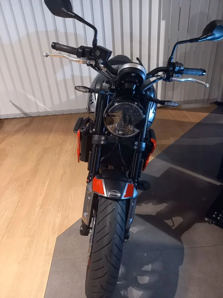 Triumph Trident 660