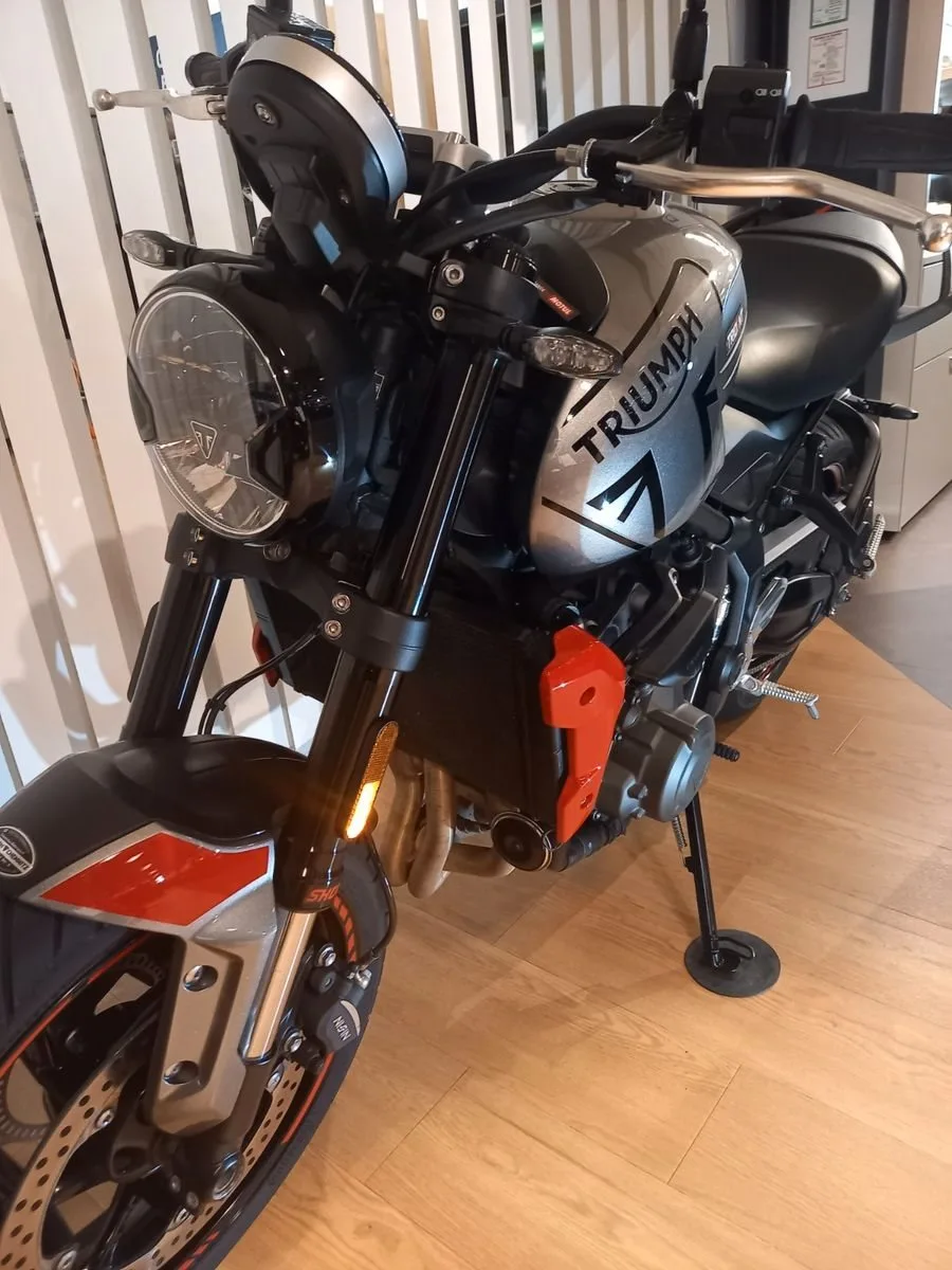 Triumph Trident 660