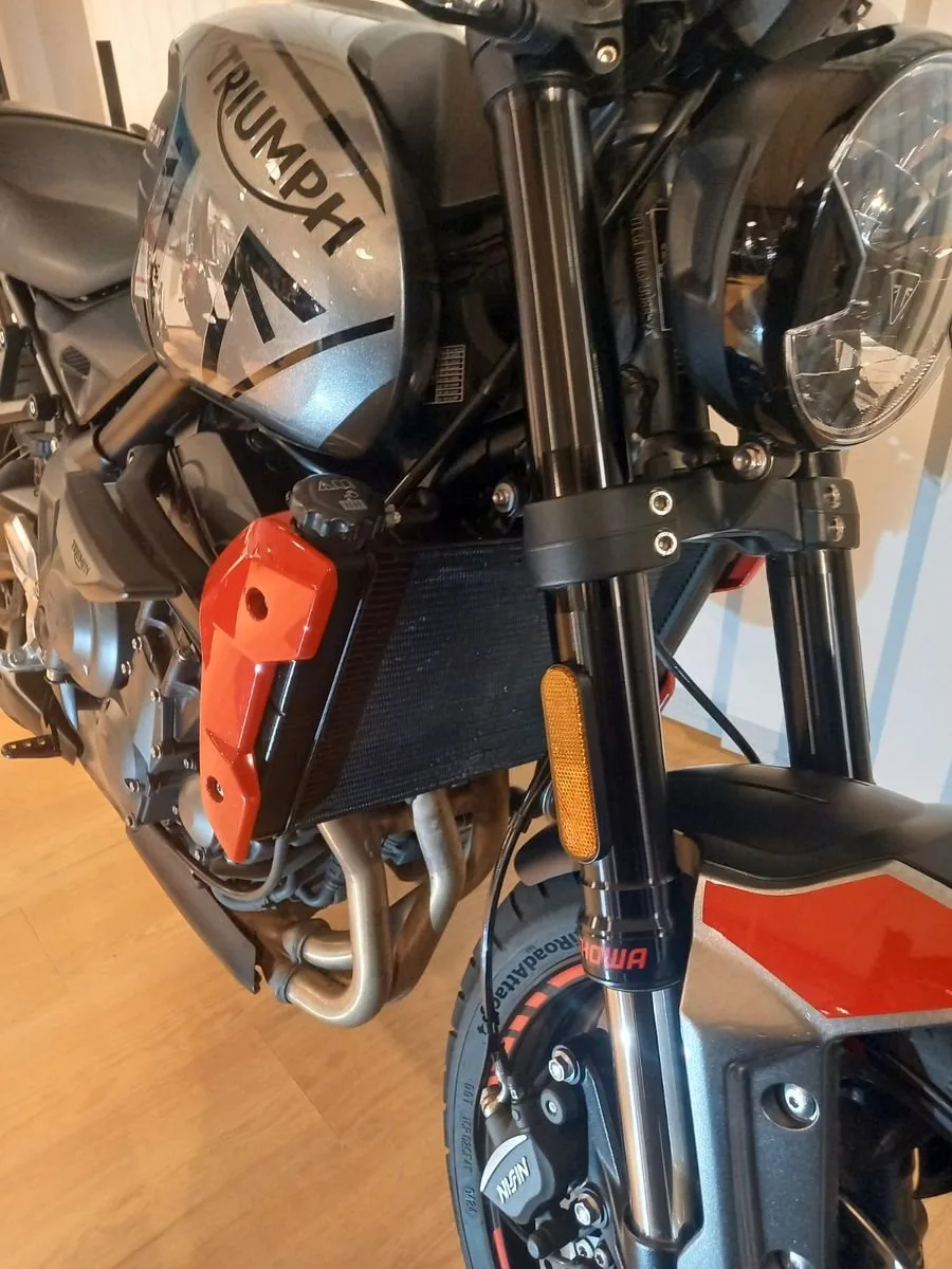 Triumph Trident 660