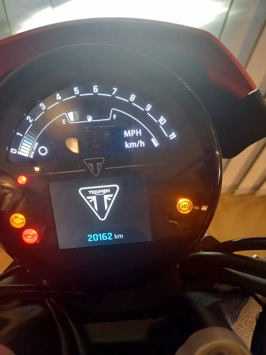 Triumph Trident 660