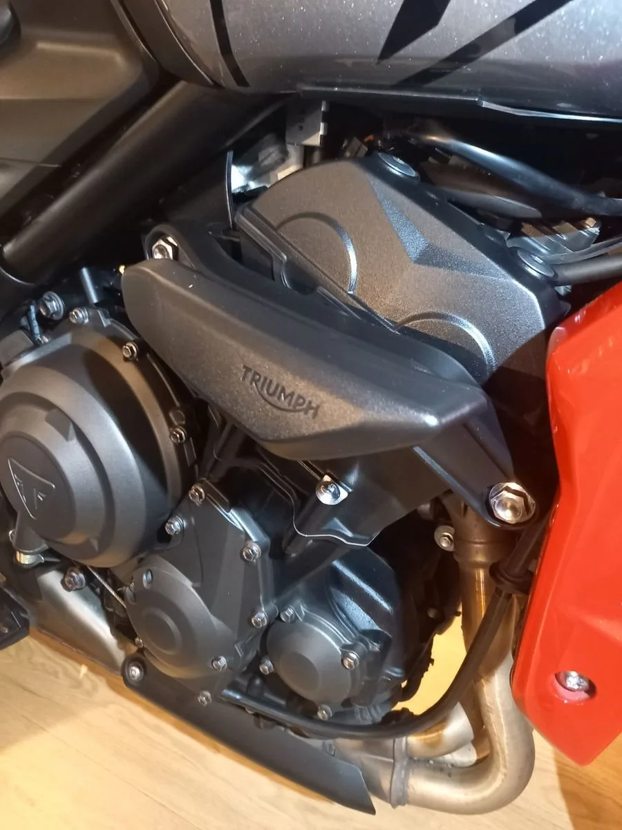 Triumph Trident 660