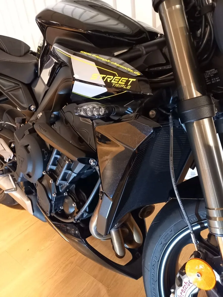Triumph Street Triple RS