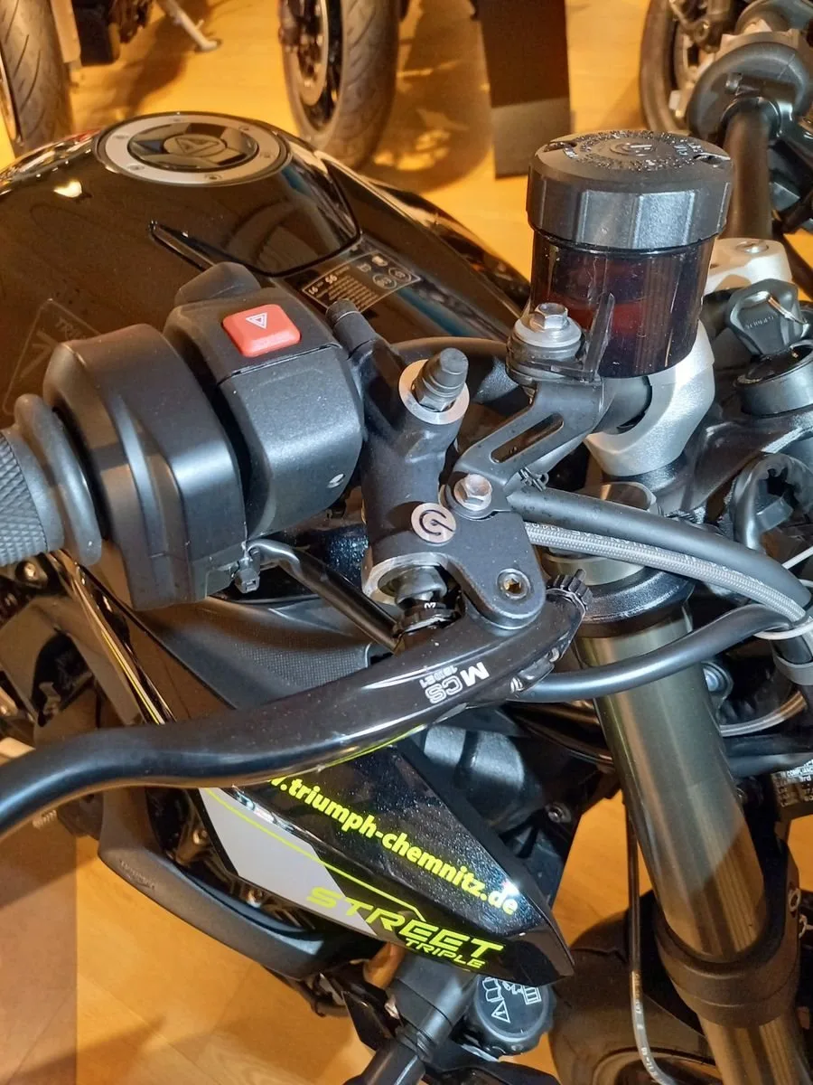 Triumph Street Triple RS