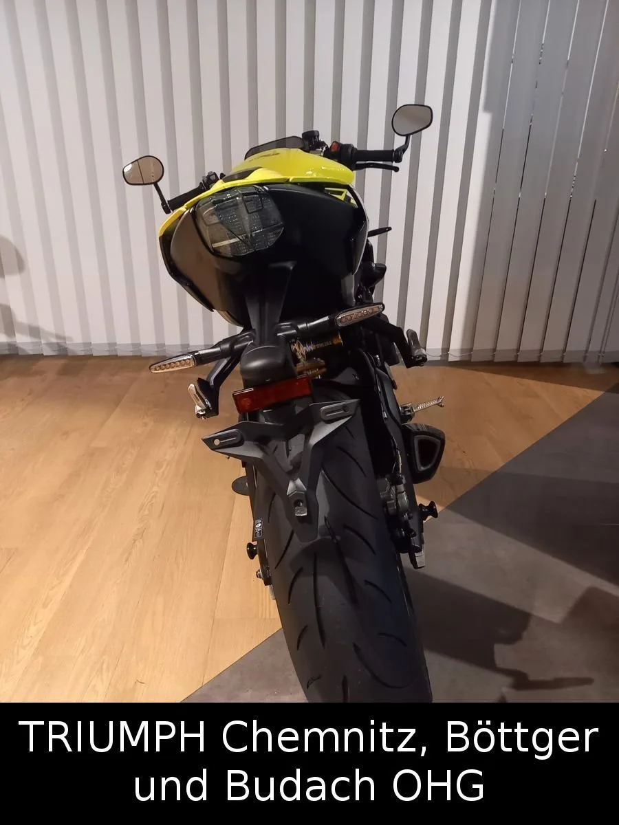 Triumph Street Triple RS