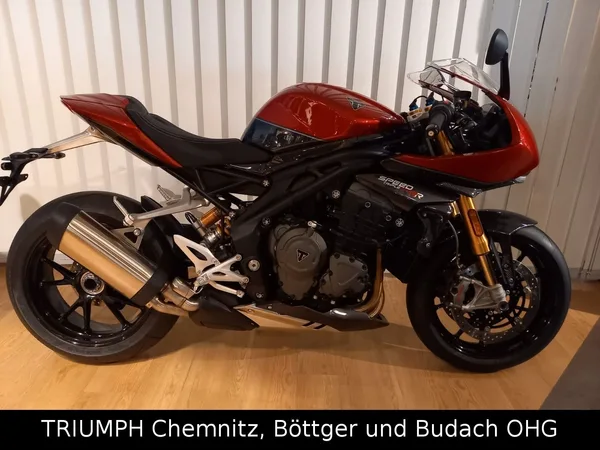 Triumph Speed Triple 1200 RR