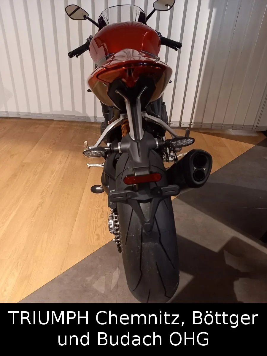 Triumph Speed Triple 1200 RR