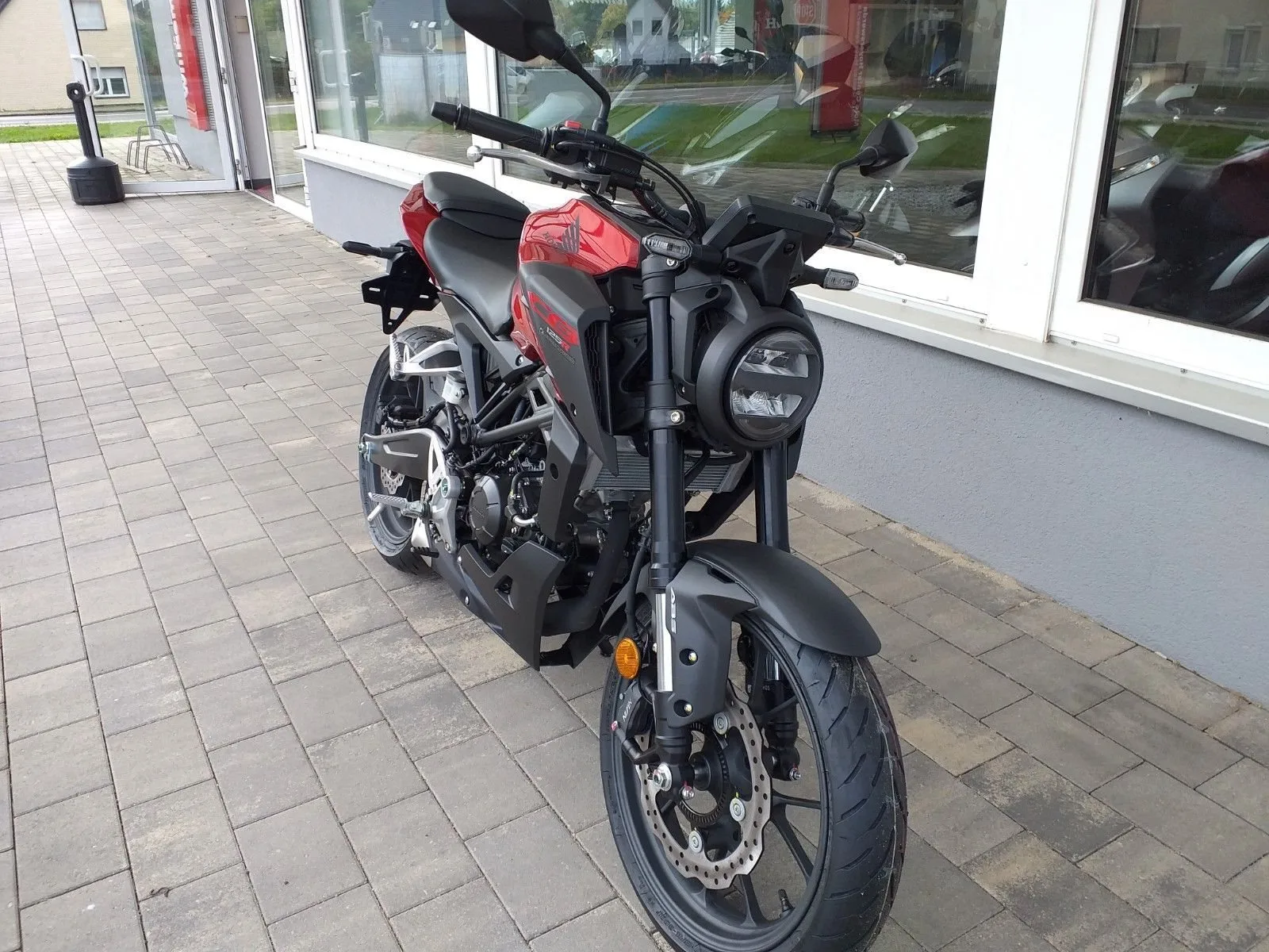 Honda CB125R