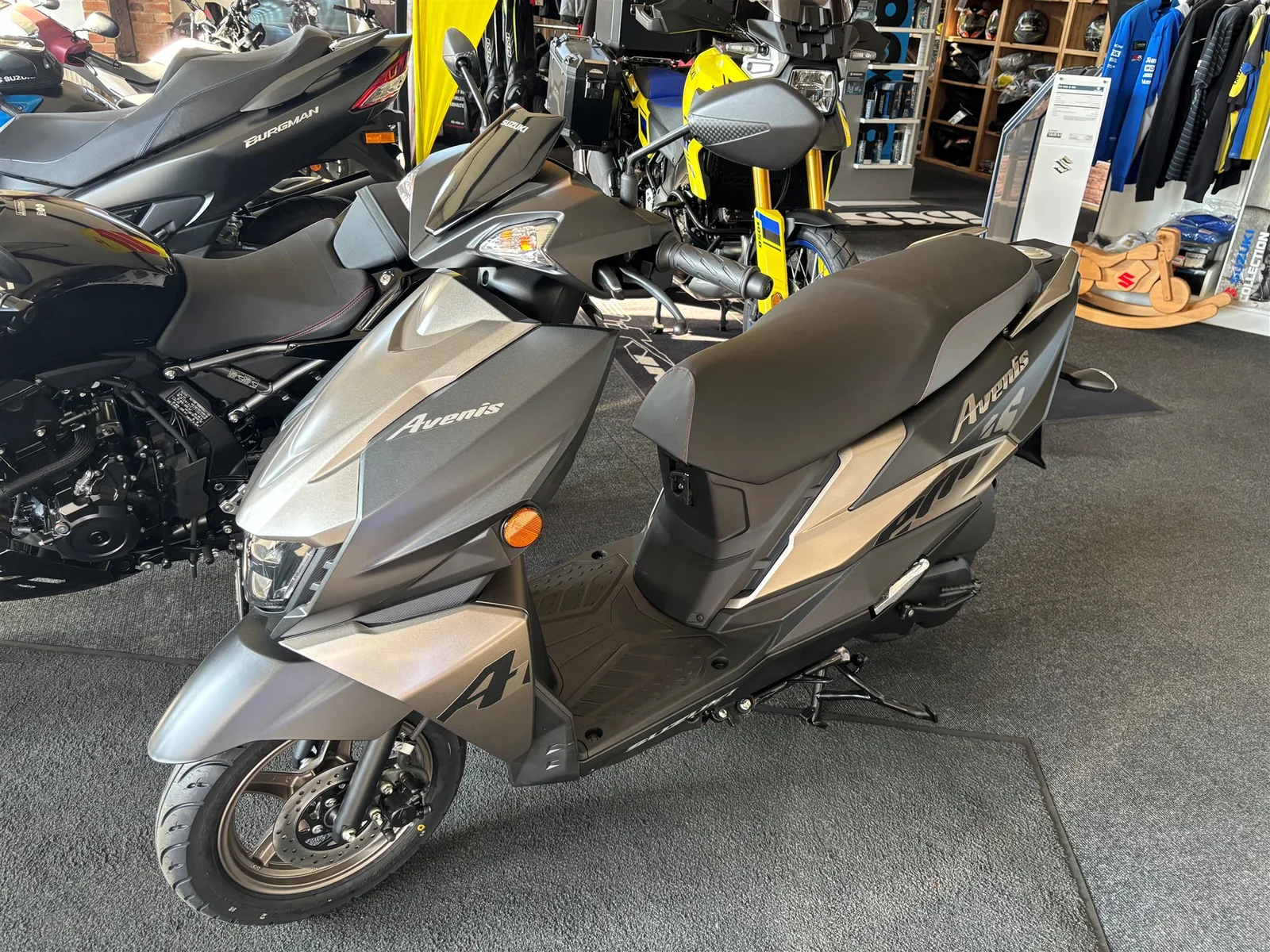 Suzuki Avenis 125
