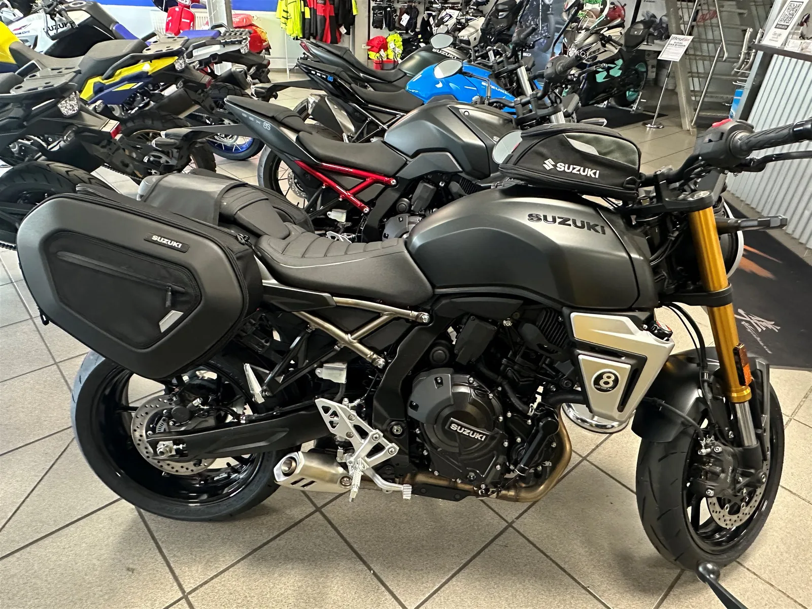 Suzuki GSX-8T inkl. Touring-Kit Motorrad