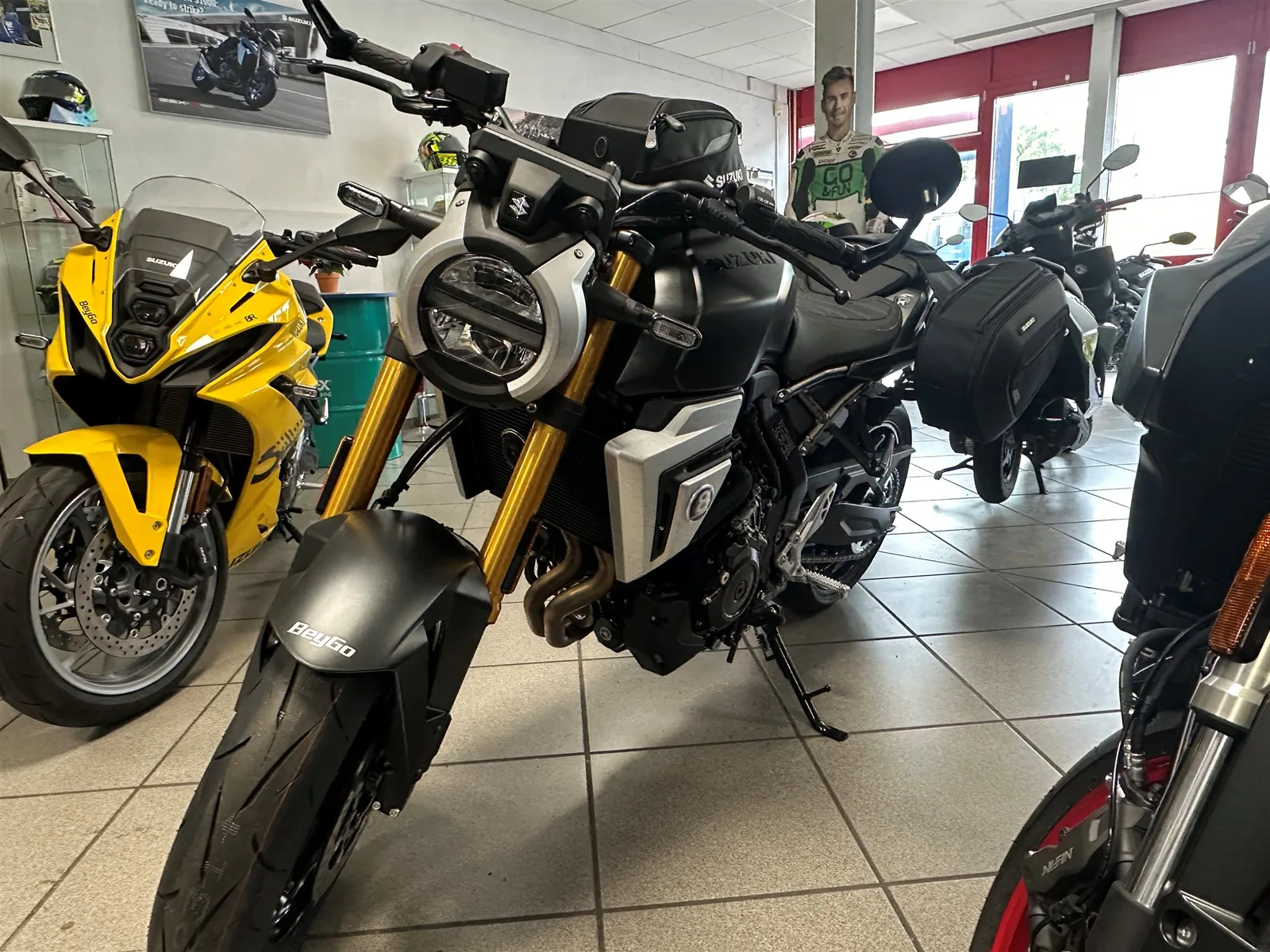 Suzuki GSX-8T inkl. Touring-Kit Motorrad