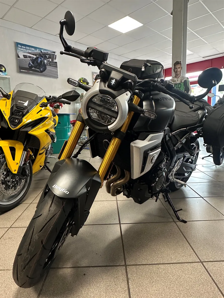 Suzuki GSX-8T inkl. Touring-Kit Motorrad