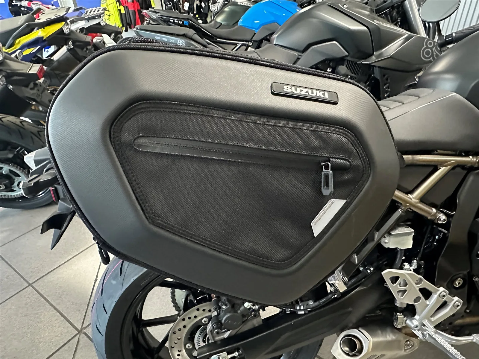 Suzuki GSX-8T inkl. Touring-Kit Motorrad