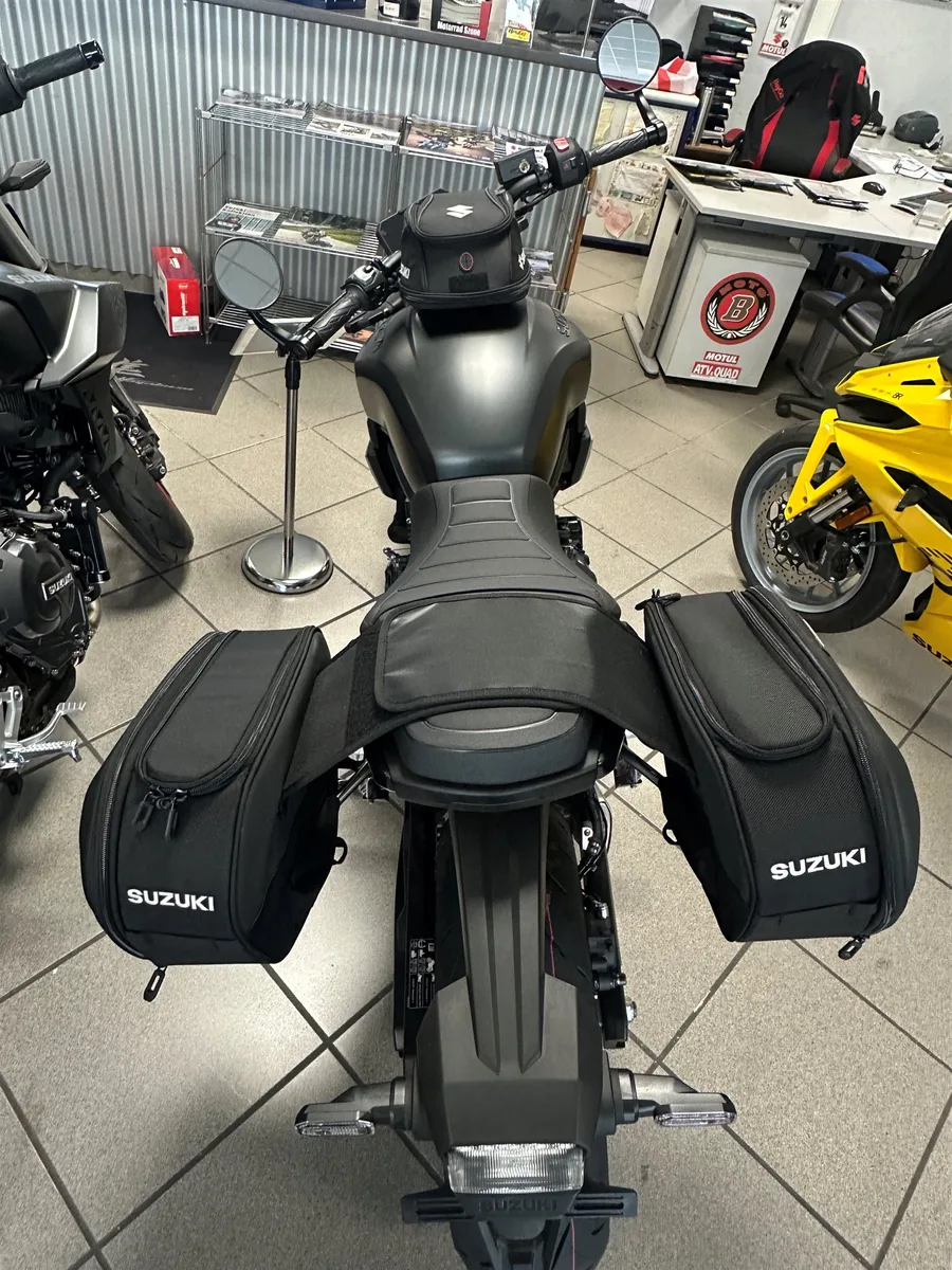 Suzuki GSX-8T inkl. Touring-Kit Motorrad