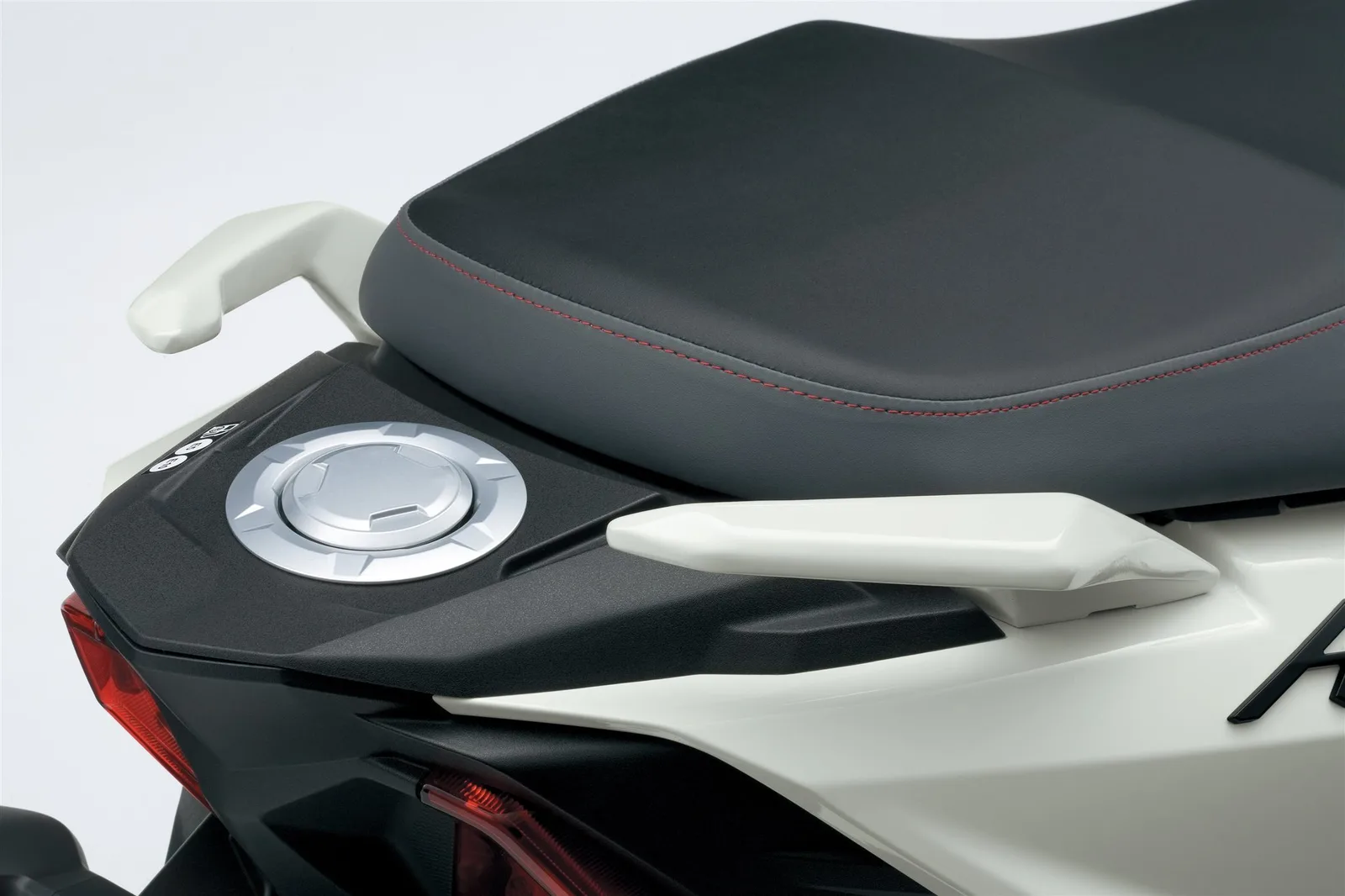 Suzuki Avenis 125 Roller Scooter