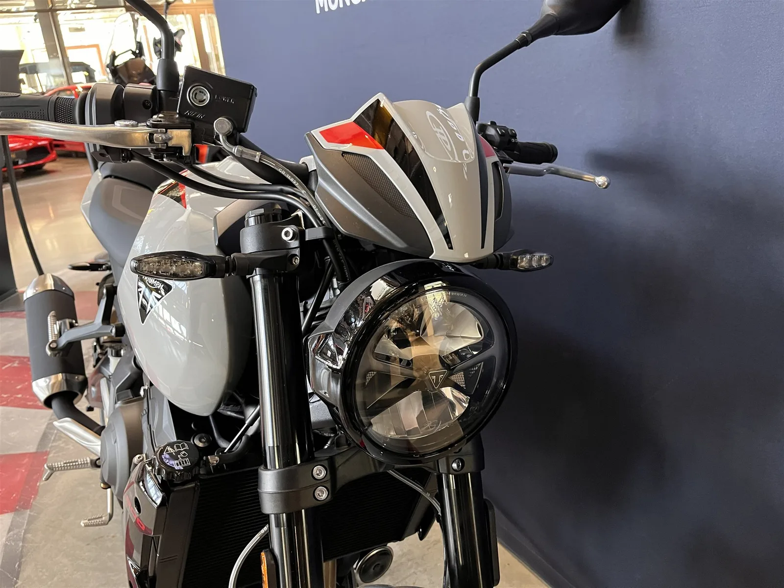 Triumph Trident 800 \*NEU MJ 2026\*