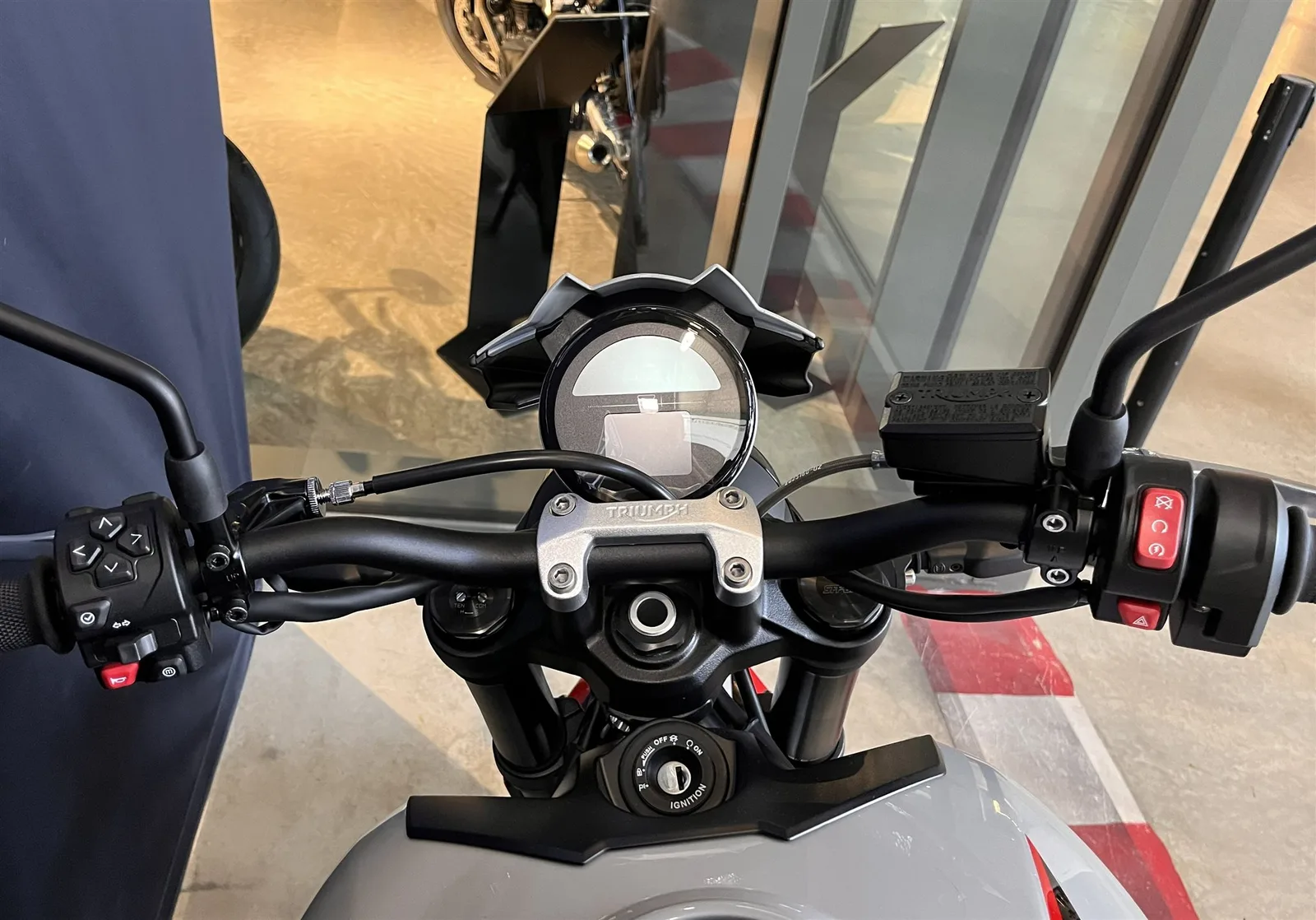 Triumph Trident 800 \*NEU MJ 2026\*